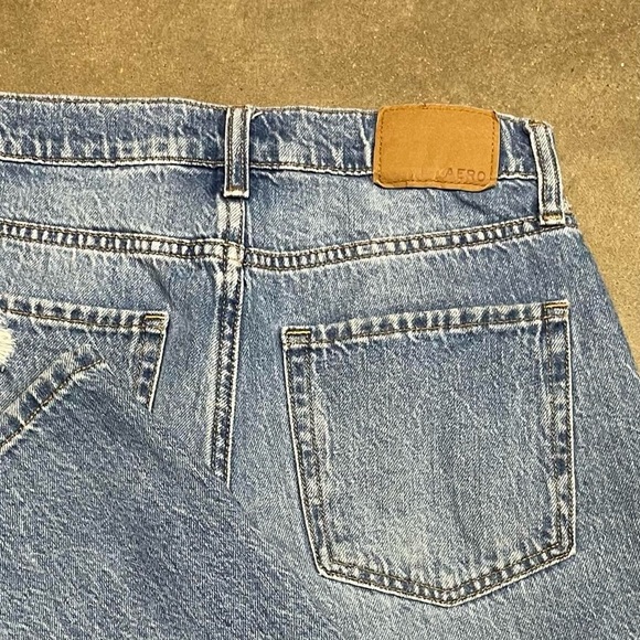 Aeropostale Mom Jeans Size 2 Distressed High Rise Denim Womens - Picture 5 of 7